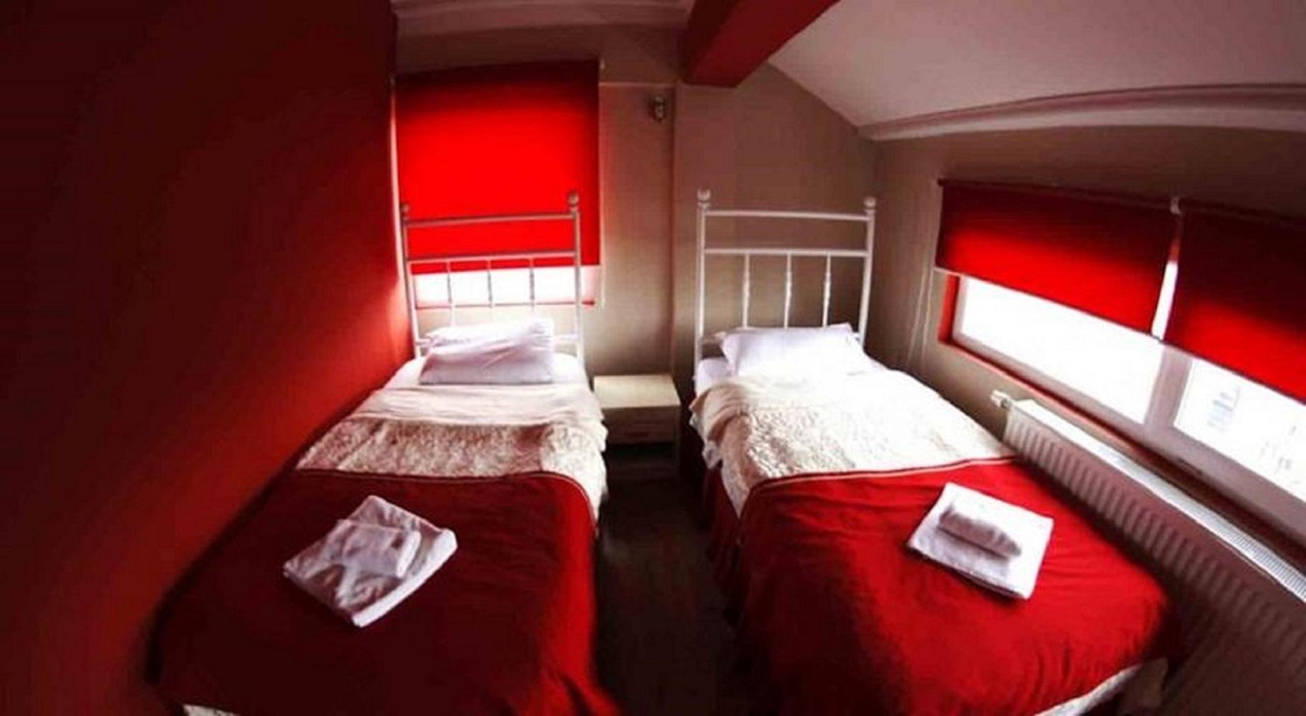 Hotel Sara & Spa Пристина Екстериор снимка