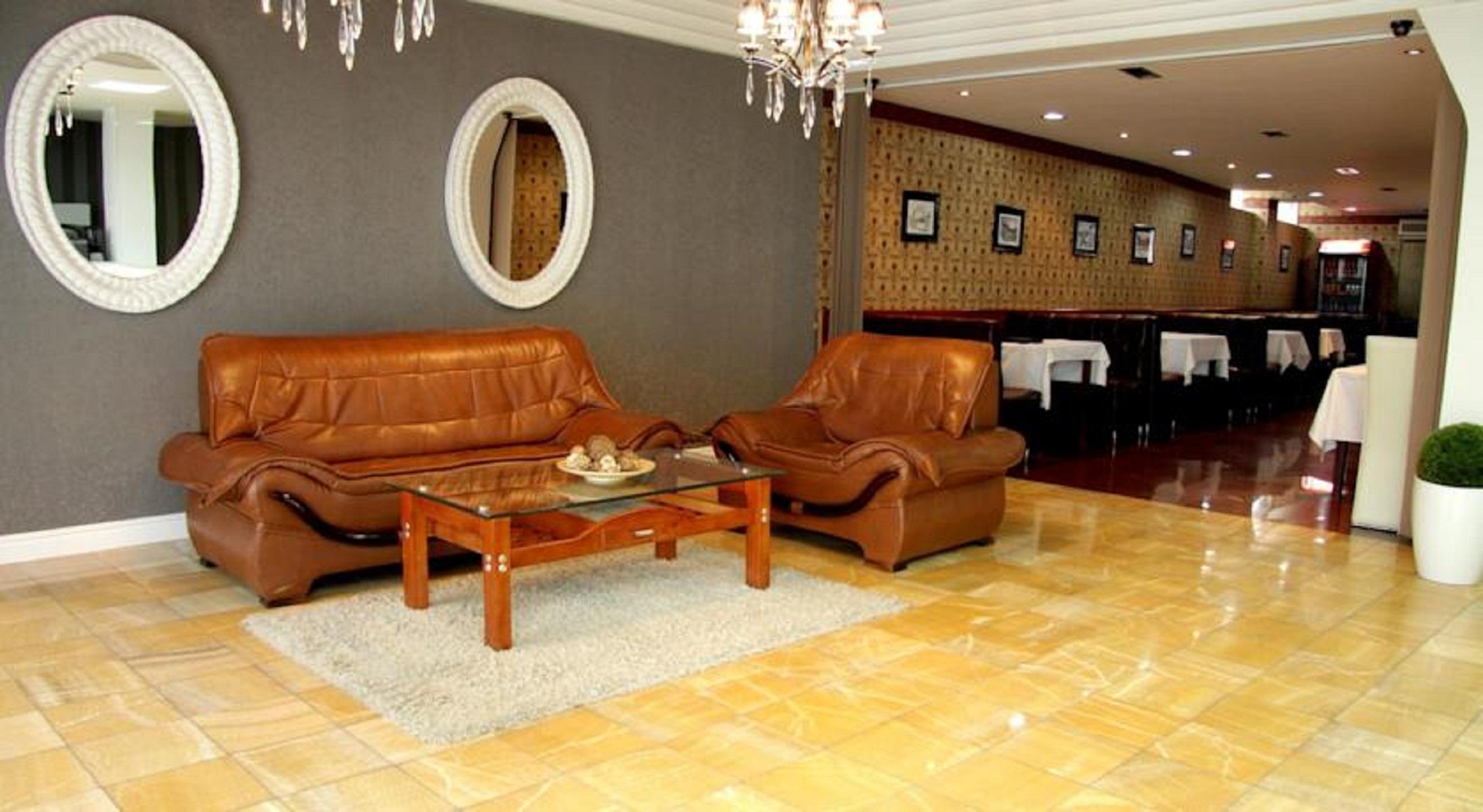 Hotel Sara & Spa Пристина Екстериор снимка