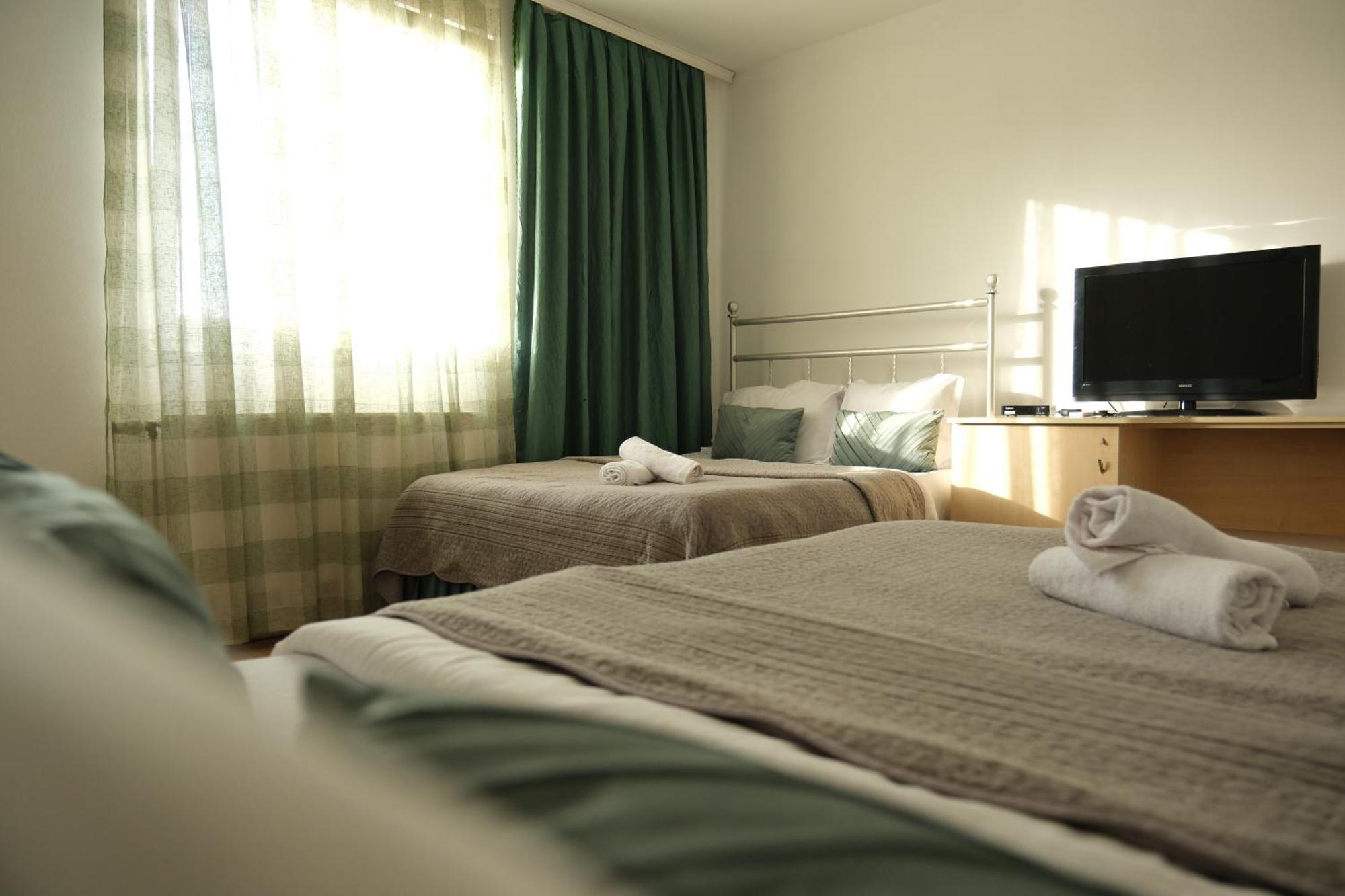 Hotel Sara & Spa Пристина Екстериор снимка