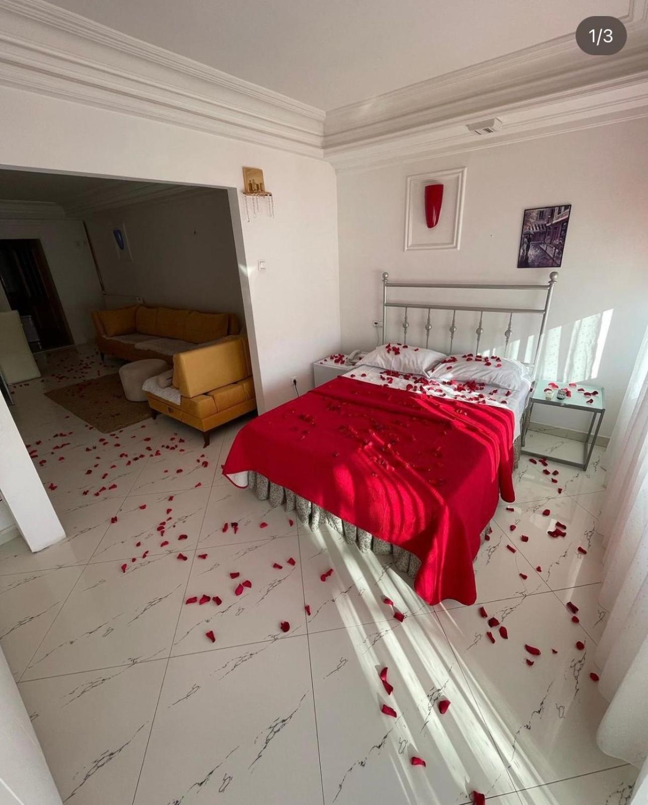 Hotel Sara & Spa Пристина Екстериор снимка