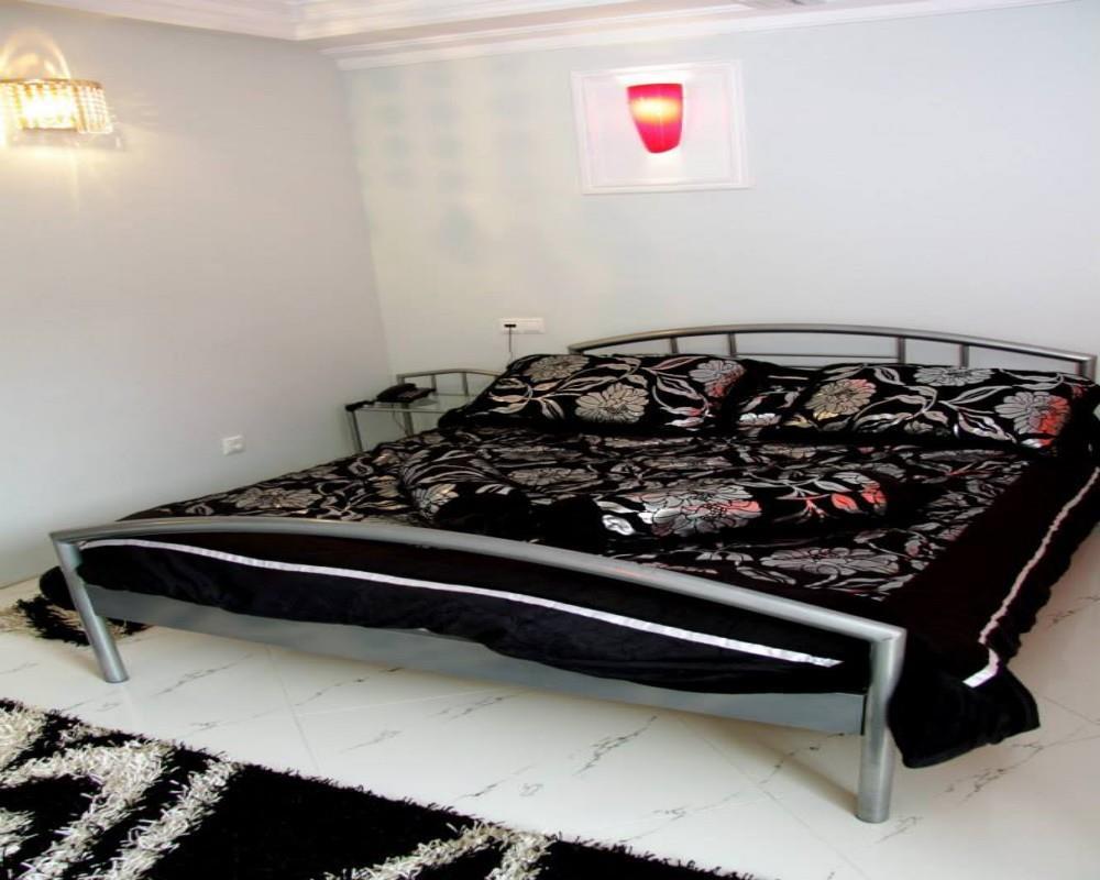 Hotel Sara & Spa Пристина Екстериор снимка